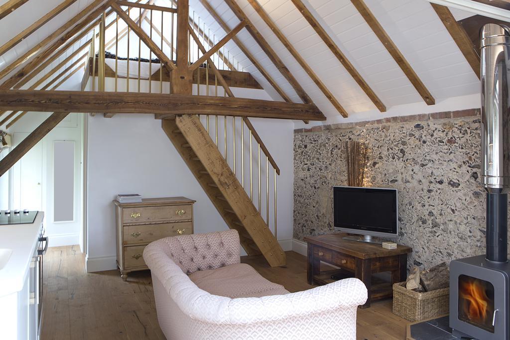 Shepherds Barn West Dean Екстериор снимка